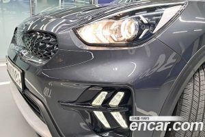 Kia Niro 1.6 HEV 2020 года из Южной Кореи