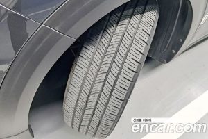 Kia Niro 1.6 HEV 2020 года из Южной Кореи