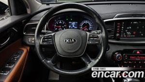 Kia Sorento Дизель 2.0 2WD 2020 года из Южной Кореи