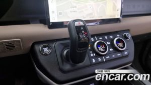 Land Rover Defender 110 D250 SE 2023 года из Южной Кореи