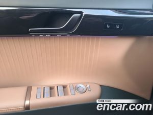 Hyundai Grandeur Calligraphy 2023 года из Южной Кореи