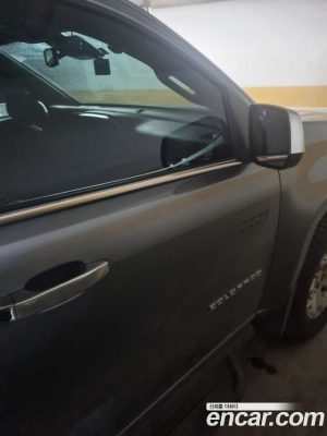 ChevroletGMDaewoo Colorado 3.6 Extreme 4WD 2021 года из Южной Кореи