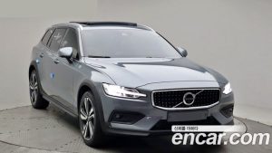 Volvo V60 T5 PRO AWD 2020 года из Южной Кореи
