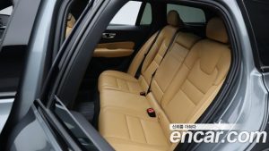 Volvo V60 T5 PRO AWD 2020 года из Южной Кореи
