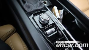 Volvo V60 T5 PRO AWD 2020 года из Южной Кореи