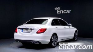 Mercedes-Benz C-Class C220 d 4MATIC 2021 года из Южной Кореи