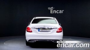 Mercedes-Benz C-Class C220 d 4MATIC 2021 года из Южной Кореи