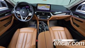 BMW 5-Series 520i Luxury 2021 года из Южной Кореи
