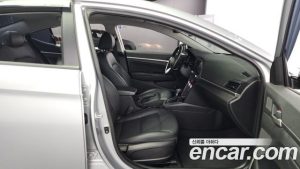 Hyundai AVANTE 1.6 2020 года из Южной Кореи