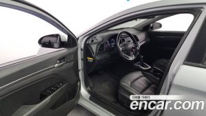 Hyundai AVANTE 1.6 2020 года из Южной Кореи