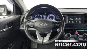Hyundai AVANTE 1.6 2020 года из Южной Кореи
