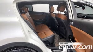 Kia Sportage Дизель 1.6 2WD 2022 года из Южной Кореи