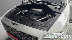Genesis GV80 2.5T Бензин AWD 2024 года из Южной Кореи