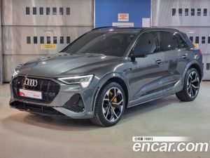 Audi e-tron S 2023 года из Южной Кореи