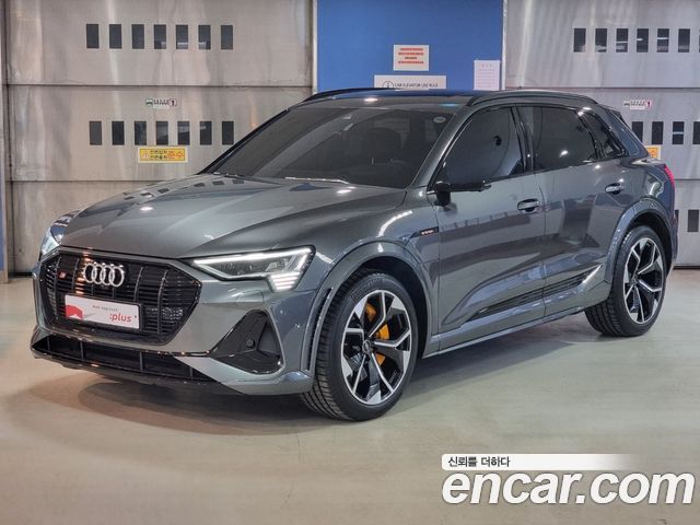 Audi e-tron S 2023 года из Кореи