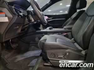 Audi e-tron S 2023 года из Южной Кореи