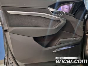 Audi e-tron S 2023 года из Южной Кореи