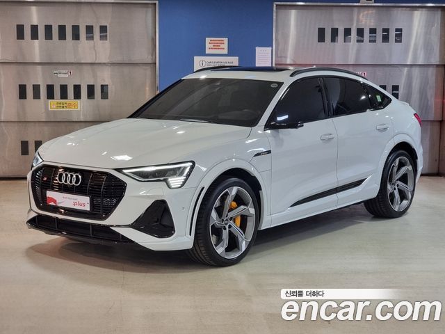 Audi e-tron S Sportback 2023 года из Кореи