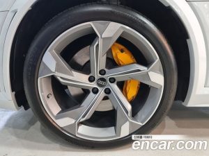 Audi e-tron S Sportback 2023 года из Южной Кореи