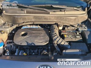 Kia Seltos Бензин 1.6 Turbo 2WD 2022 года из Южной Кореи