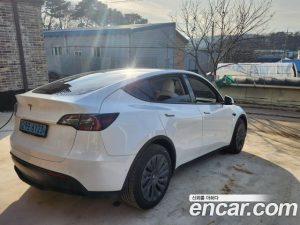 Tesla Model Y Standard RANGE 2021 года из Южной Кореи