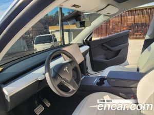 Tesla Model Y Standard RANGE 2021 года из Южной Кореи