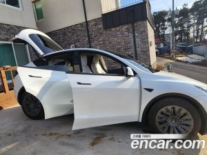 Tesla Model Y Standard RANGE 2021 года из Южной Кореи