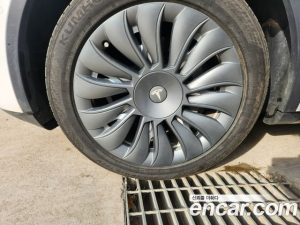 Tesla Model Y Standard RANGE 2021 года из Южной Кореи