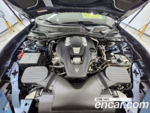 Maserati Ghibli 3.0 2020 года из Южной Кореи