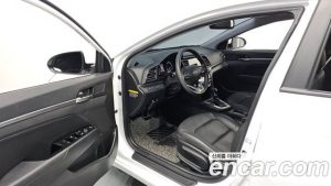 Hyundai AVANTE 1.6 2020 года из Южной Кореи