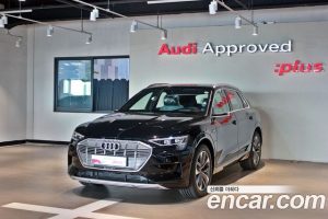 Audi e-tron 55 4WD 2023 года из Южной Кореи