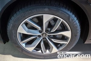 Audi e-tron 55 4WD 2023 года из Южной Кореи