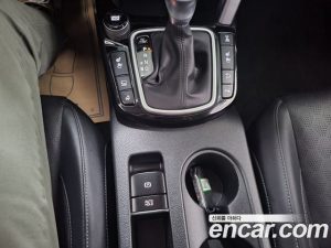 Kia Seltos Дизель 1.6 4WD 2020 года из Южной Кореи
