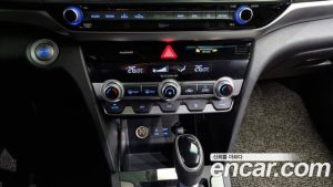 Hyundai AVANTE 1.6 2020 года из Южной Кореи