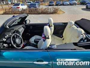 Mini Cooper Convertible Seaside Edition 2023 года из Южной Кореи
