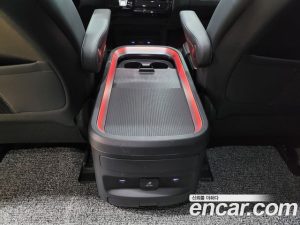 Hyundai Staria 4WD Lounge 9-Seater 2022 года из Южной Кореи