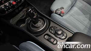 Mini Clubman Untold Edition 2024 года из Южной Кореи