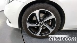 Mercedes-Benz E-Class E250 Avantgarde 2020 года из Южной Кореи
