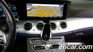 Mercedes-Benz E-Class E250 Avantgarde 2020 года из Южной Кореи