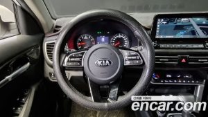 Kia Seltos Бензин 1.6 Turbo 2WD 2020 года из Южной Кореи