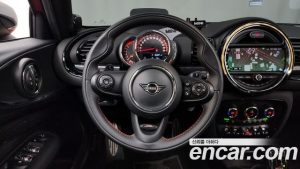 Mini Clubman JCW 2020 года из Южной Кореи