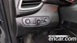 ChevroletGMDaewoo Trax 1.6 Дизель LT 2021 года из Южной Кореи