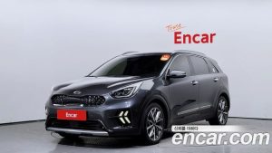 Kia Niro 1.6 HEV 2020 года из Южной Кореи