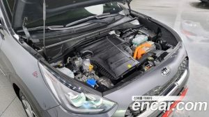 Kia Niro 1.6 HEV 2020 года из Южной Кореи