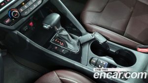 Kia Niro 1.6 HEV 2020 года из Южной Кореи
