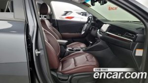 Kia Niro 1.6 HEV 2020 года из Южной Кореи