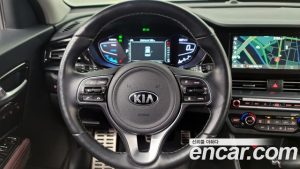 Kia Niro 1.6 HEV 2020 года из Южной Кореи