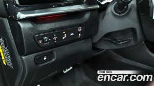 Kia Niro 1.6 HEV 2020 года из Южной Кореи