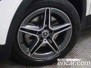 Mercedes-Benz GLB-Class GLB250 4MATIC 2021 года из Южной Кореи
