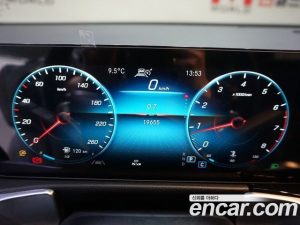 Mercedes-Benz GLB-Class GLB250 4MATIC 2021 года из Южной Кореи